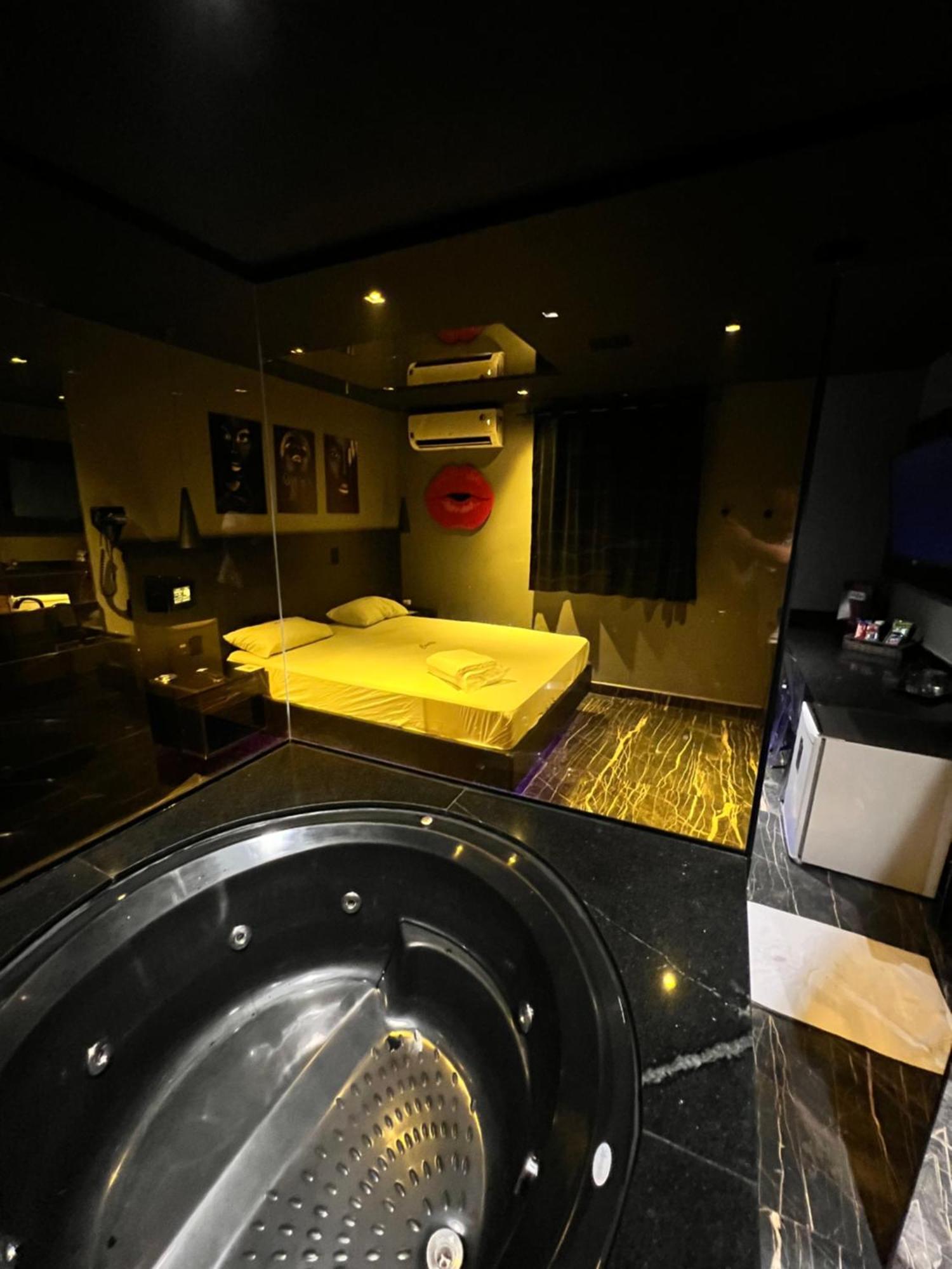 Motel Contigo Гуарульос Екстериор снимка